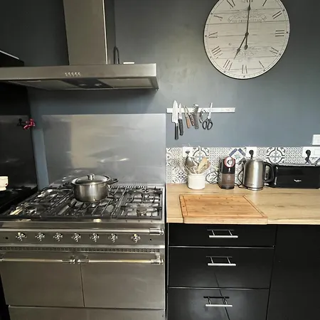 Sous Le Chemin De Paris Holiday home Milly-la-Foret